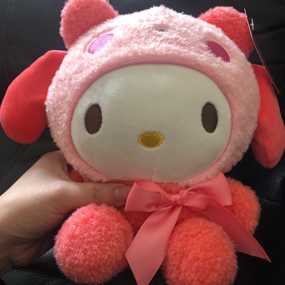 Hello Kitty plushy with pink bear costume - Picture 2 of 4